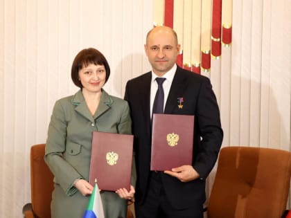 В Хабаровске парламентарии подписали соглашение о сотрудничестве с Народным Советом ДНР