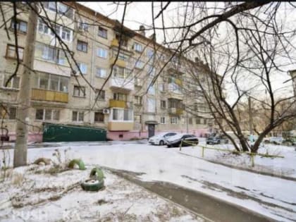 Хабаровских автолюбителей просят не мешать очистке дорог от наледи и наката