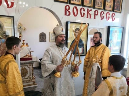 ЕПИСКОП ВАНИНСКИЙ И ПЕРЕЯСЛАВСКИЙ АРИСТАРХ  В СЕДМИЦУ 11-Ю ПО ПЯТИДЕСЯТНИЦЕ СОВЕРШИЛ ЛИТУРГИЮ В ХРАМЕ ВОСКРЕСЕНИЯ ХРИСТОВА П.ВАНИНО