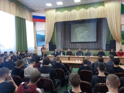 Выпускников колледжей и техникумов края готовы принять на работу ведущие предприятия региона