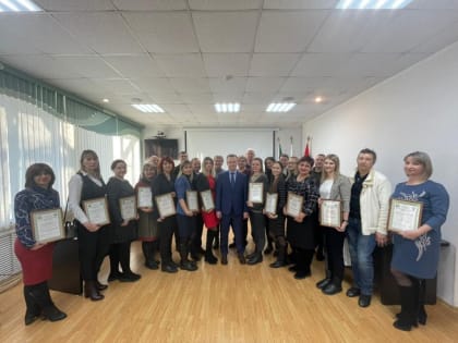 Итоги новогоднего оформления подвели в Кировском районе Хабаровска