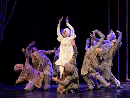 Музыкальная мистерия по мотивам сказок Приамурья "КОСЫ ЧОЛЬЧИНАЙ" покорила хабаровчан