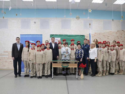 «Единая Россия» в Хабаровске открыла «Парту Героя» в честь участника СВО