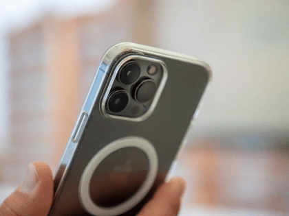 Смартфона лишились хабаровчане после застолья