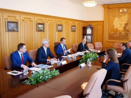 Михаил Дегтярев провел встречу с управляющим директором УК 