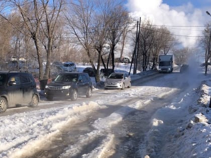 Последствия пожара устраняют в Хабаровске
