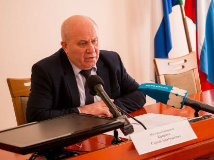 Мэр Хабаровска поручил убирать снег круглосуточно