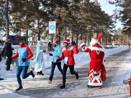 В Хабаровске росгвардейцы пробежали 2023 метра в ходе традиционного «Забега обещаний»