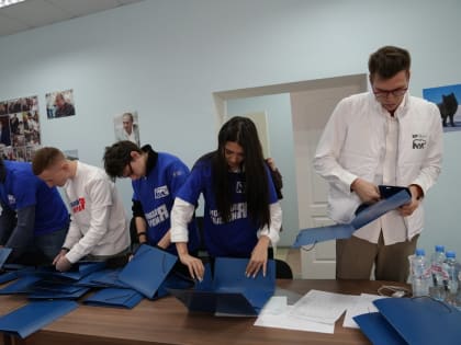 В Москву отправили первую партию собранных в Хабаровском крае подписей за Владимира Путина