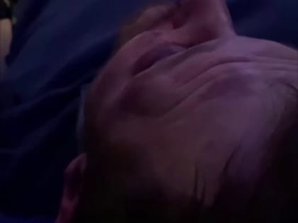 Хабаровчанин ткнул вилкой соседа в самолете