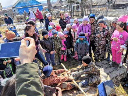 Возрождая традиции предков: в хабаровском селе заговорят на эвенкийском