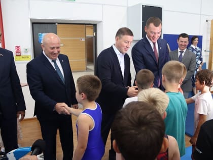 Андрей Турчак проинспектировал социальные объекты в Хабаровске