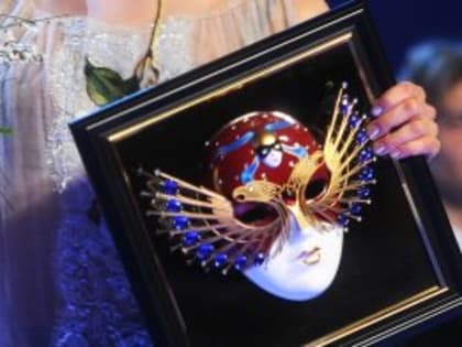 Около 4000 комсомольчан посмотрят спектакли «Золотой маски»