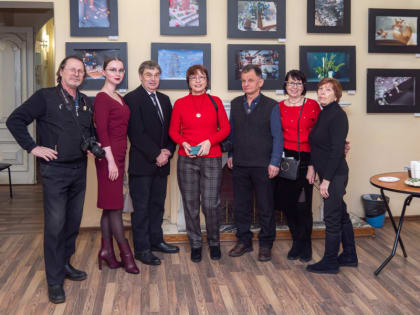 Фотоклуб «Кадры» совместно с творческим центром «Таланты» проводит фотовыставку, посвященную пятилетнему юбилею клуба