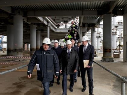 Строительство движется: Юрий Трутнев проверил ход строительства новых воздушных ворот в столице Камчатки