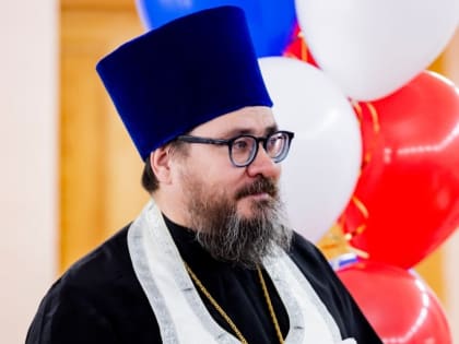 Молебен перед посвящением в кадеты прошел в хабаровской школе