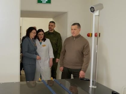 Юрий Трутнев осмотрел в Чите новое отделение лучевой терапии краевого онкологического диспансера