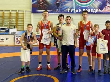 Борцы края стали обладателями медалей Всероссийского турнира