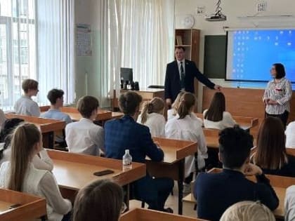 Более 25 уроков парламентаризма провели депутаты и члены Молодежной общественной палаты при Законодательной Думе Хабаровского края - Законодательная Дума Хабаровского края