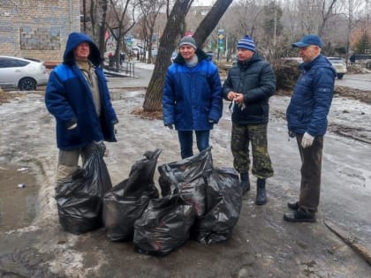 Более 120 мешков мусора вывезли в Центральном районе Хабаровска