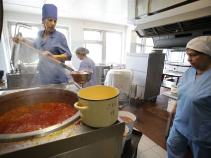 На работницу хабаровской столовой аферисты оформили кредиты