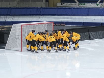 Хабаровский «СКА-Нефтяник» разгромил «СКА-Уральский трубник»