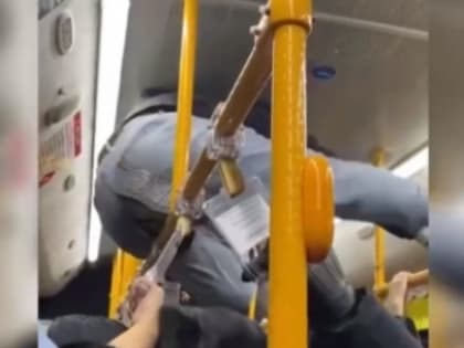 Итоги дня: "кондуктор-паук", авария на ТЭЦ-1, крещенские купания, и массовое ДТП