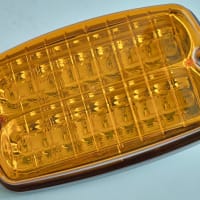 ก่อน: ไฟ LED สีเหลืองอำพัน