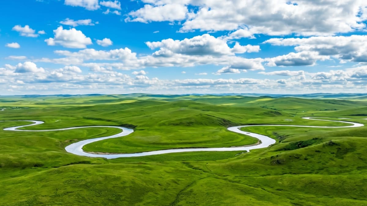 Vast Horizons: Is Inner Mongolia's 5A Grassland Worth the Long Trek? (2026 Guide)