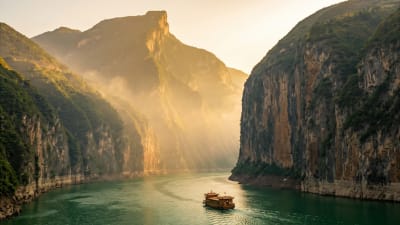 Walking with Li Bai: A 2026 Survival Guide to the Yangtze River’s Poetry-Inspired 5A Gorges