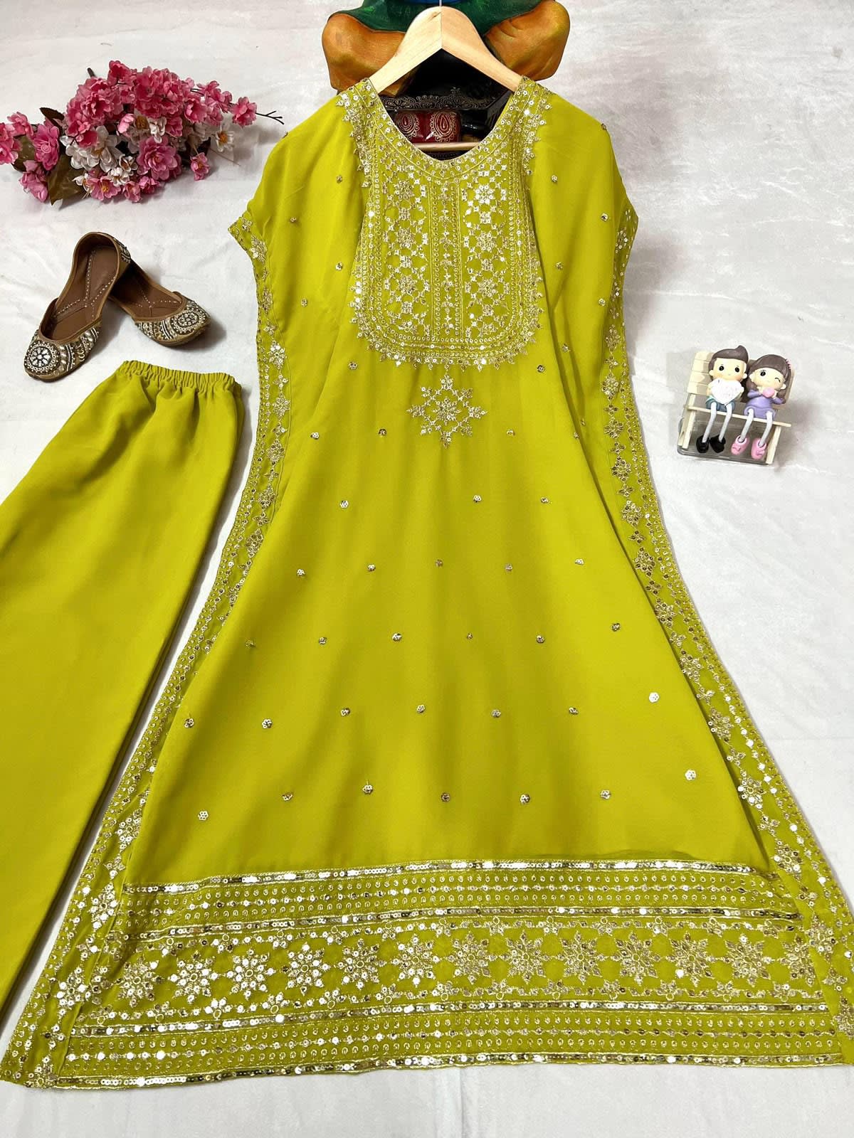 Premium Designer Kaftan & Pant Set - View 4
