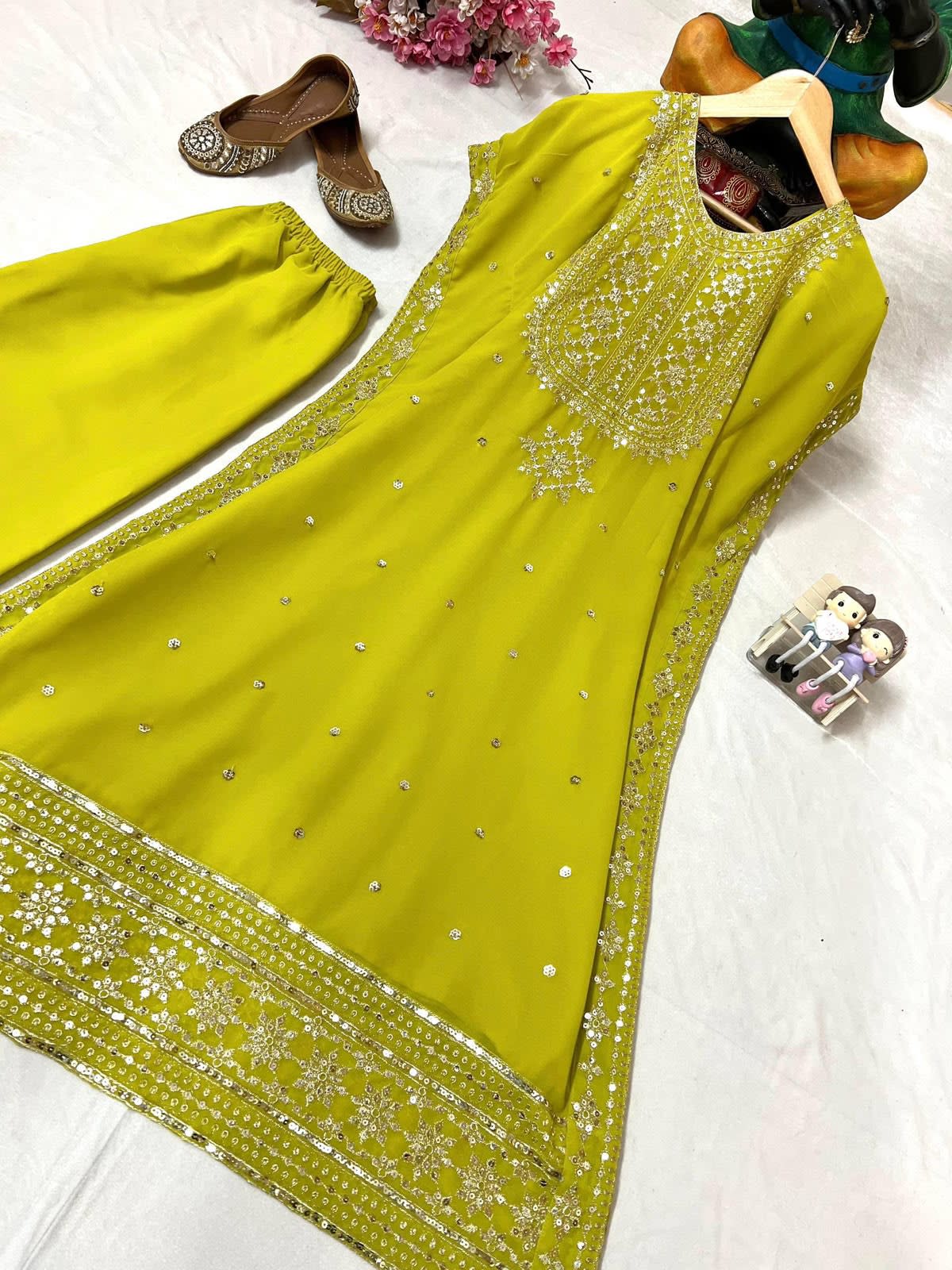 Premium Designer Kaftan & Pant Set - View 3