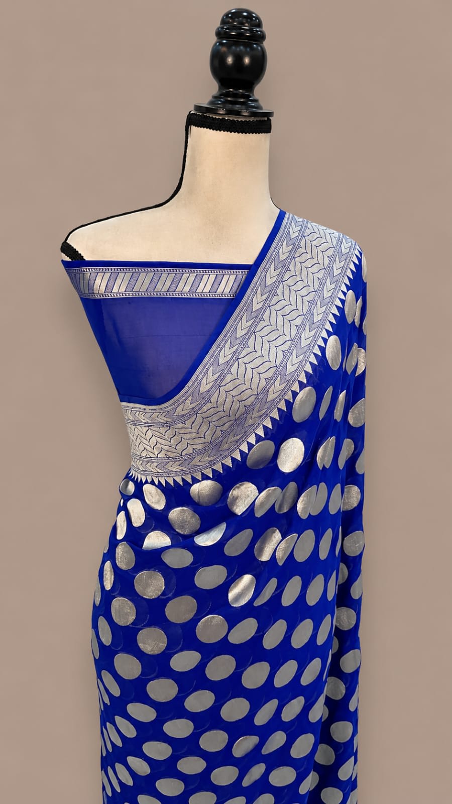 Premium Banarasi Daybal Georgette Saree - View 2