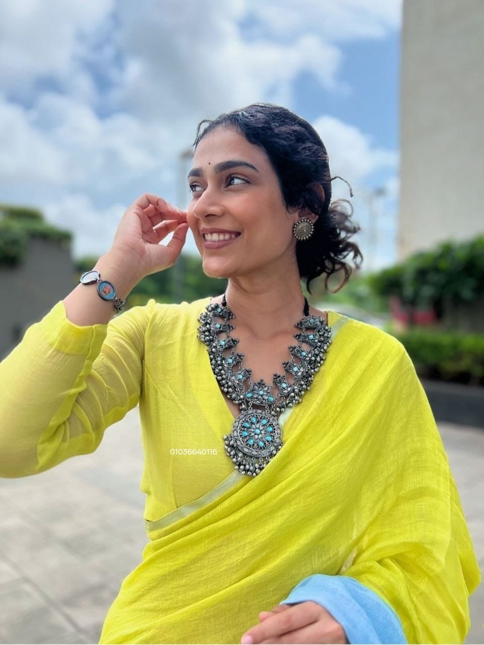 Elegant Linen Saree with Digital Print - View 2