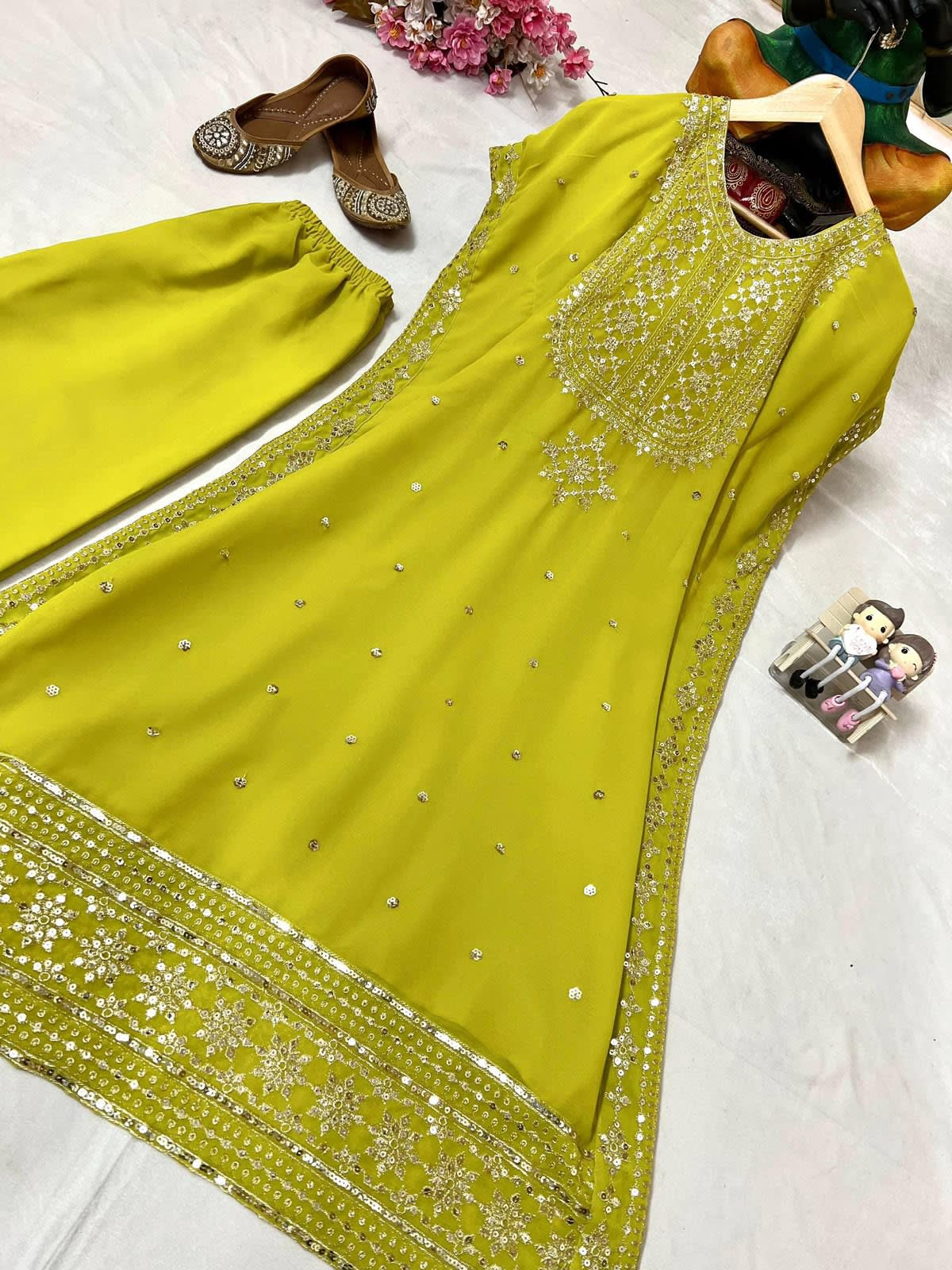 Premium Designer Kaftan & Pant Set - View 2