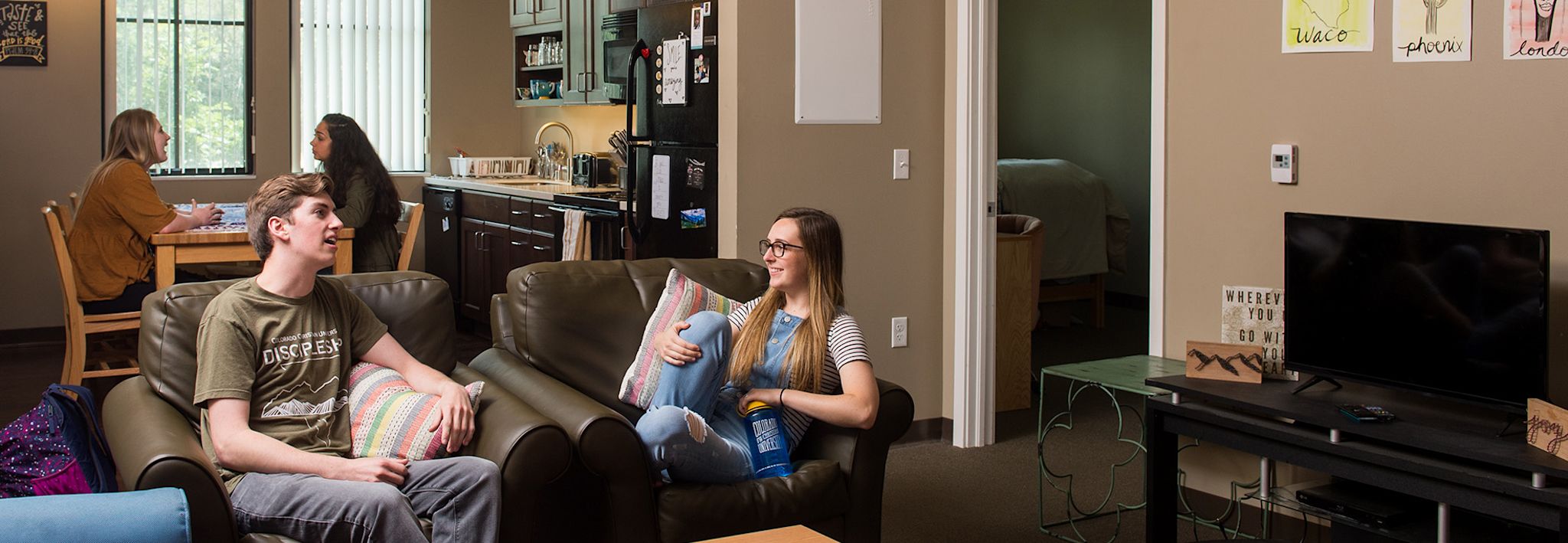 CCU students hanging out in Yetter Hall. 