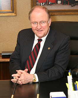William L. Armstrong William L. Armstrong headshot