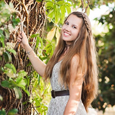 Headshot photo of Kyra B. '20