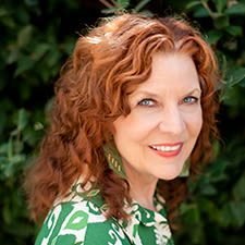 Headshot photo of Angela Hunt