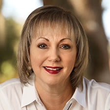 Headshot photo of Eva Marie Everson