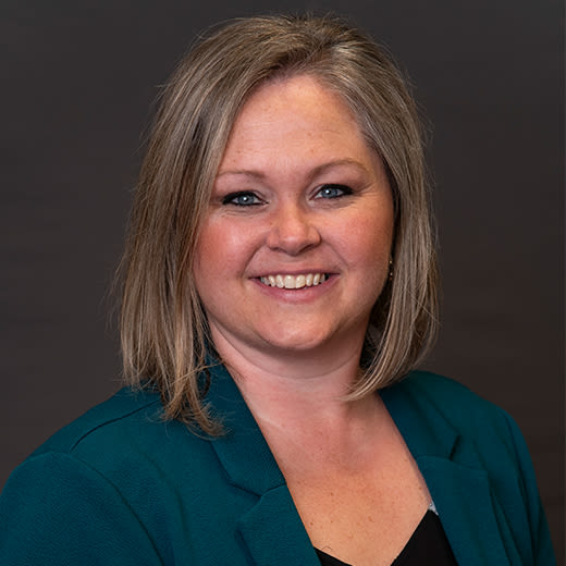 Circular headshot image of Amanda Grogan