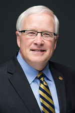 Dr. Donald W. Sweeting Dr. Sweeting portrait photo