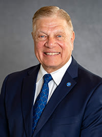 tom scheffel smiling
