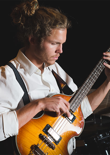Mainstream (Instrumental Jazz) Instrumental jazz bass player
