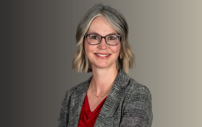 Headshot photo of Dr. Aimée Houghton