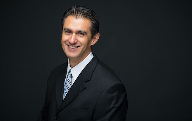 Headshot photo of Dr. Damon Perez
