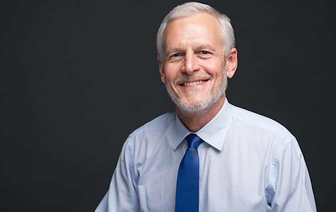 Headshot photo of Dr. Earl Waggoner