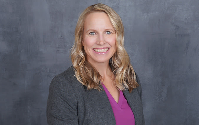 Headshot photo of Ellen Huang