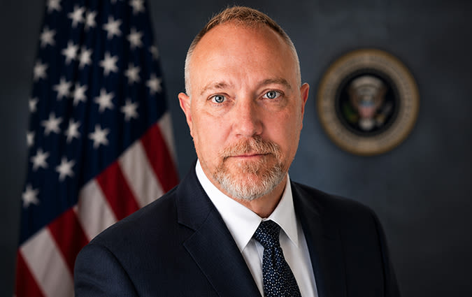 Headshot photo of Dr. Sean Grier