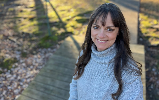Headshot photo of Dr. Sara Wood